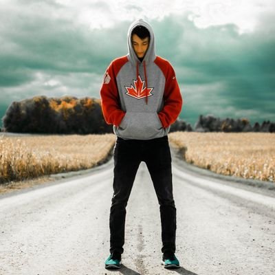 BenMccallum9's profile picture. #FPS #NotAFinancialAdvisor              

Apex Legends, Halo, Splitgate and other games.♡