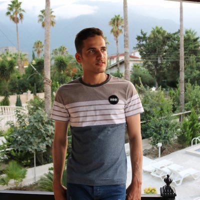 sphb_poorya's profile picture. 