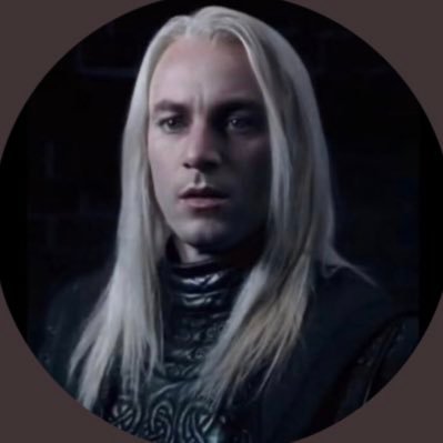 my name is spelled Lucius not Luscious @DungeonBatgit ‘s fiancé (18+ NSFW) he/him admin’s priv: @evs1marie