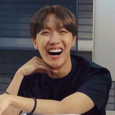 ㅤ ، 𔘓 ⽨ hobi ᨏ. ^__^ ! @BTS_twt Your world would be a lot better if you were in HOPE WORLD🌍 -je | HOTS Jakarta 040525💜