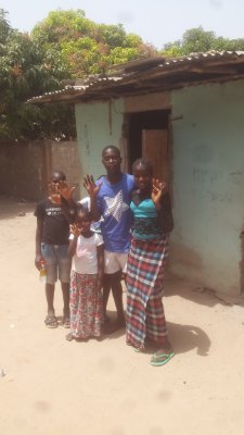 Am bolong keita from the Gambia in West Africa am here with my family looking for help living life with no parents we are looking for charity