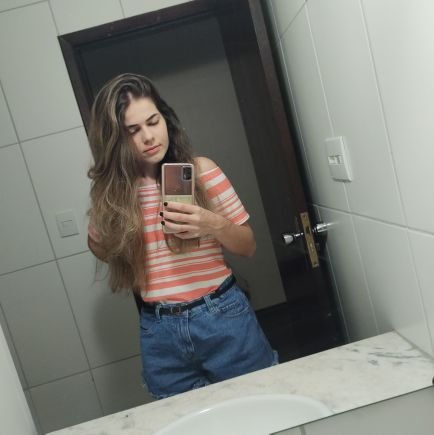 Leeh_Aliceda's profile picture. Me encanta tudo aquilo que me tira da realidade 💕