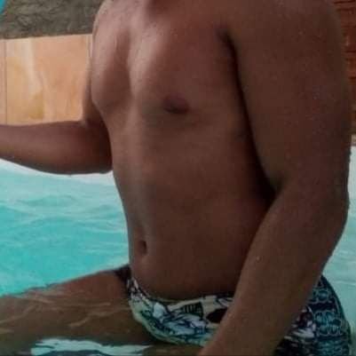 BI, versátil, discreto,afim de novas amizades e um bom sexo sem compromisso...