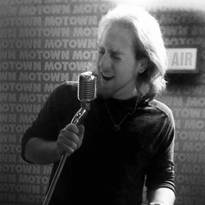 ShaggyKris's profile picture. Vell, Kris' just zis guy, you know?

https://t.co/2Wb9tD4aQY