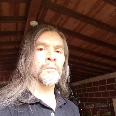 No catolicismo,no bancos,no armas de ningun bando, respeto por todos incluidos los animales. Amor a Dios. DeporCali, Heavy Metal. Arquitecto en mis ratos libres