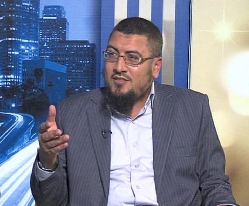 شاعر ولغوي وروائي،عضو اتحاد كتاب مصر. له:النهاية في العروض وشرح دوائر الخليل،ملحمة حر،لن أنحني،عندما يطغى النساء،عصفوران بين الشرق والغرب،كنوز تحت الأقدام...إلخ