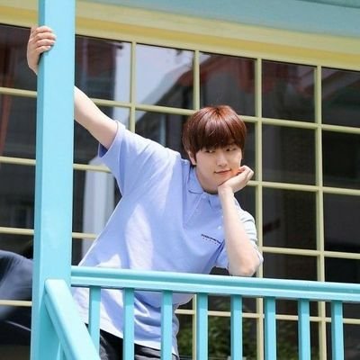 Ryeoli260's profile picture. ELF💙/BANA💚 Kissme❤️ klover💚 🤭...