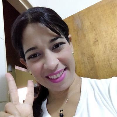Anayibismejias's profile picture. Venezolana autóctona, emprendedora empírica, partidaria de la democracia, filantropa, apasionada y madre soltera.