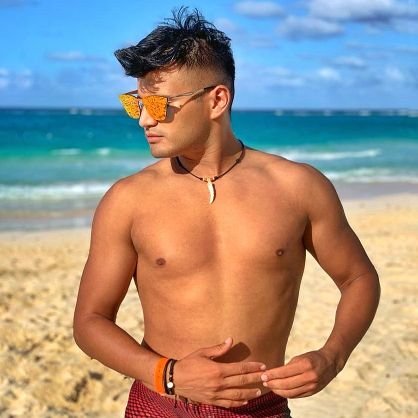 Extremadamente nefelibata, aunque a veces también inefable, por siempre contestatario 🧘♂️ 🌈