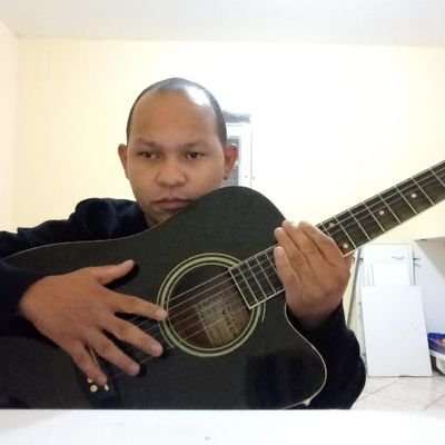 A Vida é muito bela e temos que cantar a todo instante a canção mais bela da vida