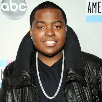 CWFRise's profile picture. Once and future @CWFUniversal World Champion, lover of @BrunetteBotCWF, ready to RIIISE! (Fictional/Not Sean Kingston)