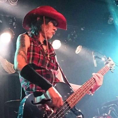 pierrockxxx's profile picture. ベース弾き。 血統的には50%日本人50%ベルギー人。自分の意思で日本人であることを選択したので産まれながらの日本人よりも日本人だと思っています。
選択的夫婦別姓が晴れて廃案になったら元のアニメ、アイドル、音楽のアカに戻すよ😊
天皇弥栄🇯🇵