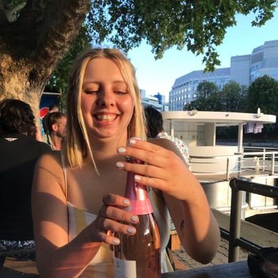 Journalist, raging feminist, cava enthusiast she/her