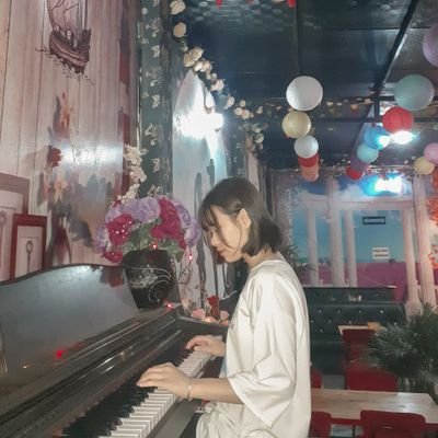 TiuDung4's profile picture. học tập và làm việc