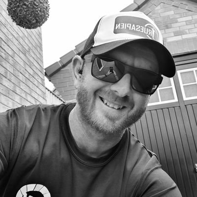 Running obsessed Hubby, Dad and all things fitness. Support, inspire and motivate others to realise their potential. TeamAW🖤🤍 TrueSapien BandofOrange🧡