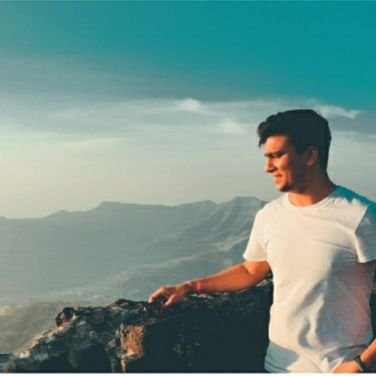 memedhaari's profile picture. 