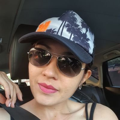 Ingeniera civil de corazón y de profesión. Ah! y amante de la tierra en que nací porque me embruja su folclore y costumbres