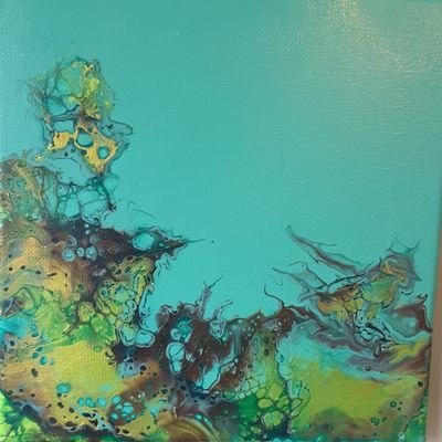 I'm a UK fluid artist who paints on the floor!