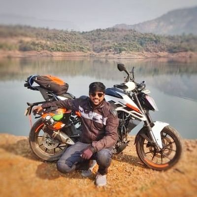 ManiThevar7's profile picture. Option Seller |  Mainly into Bank nifty & Expiry trading.