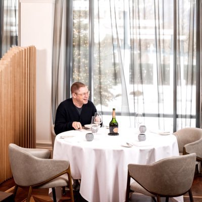 Wichtigstes Thema: Essen, immer hungrig und neugierig.