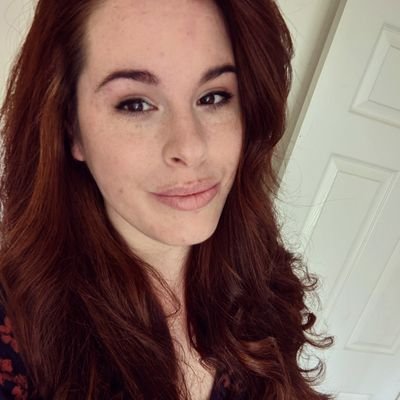 EmMuh91's profile picture. Bang average baker, dismal chef, supermarket wine connoisseur & fitness unfanatic. Social work student and working with homeless people. Kindness is key 😌