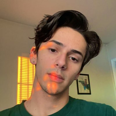 pastelfetus's profile picture. i don’t tweet | they/them