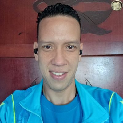 Licenciado en Comunicación Social de la UCSAR. Periodista de corazón y contador público por oficio. Con Responsabilidad y Lealtad Se Progresa y Llegarás Lejos😊