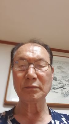 ULTVHVFT8qZ9p2e's profile picture. 