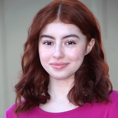 laVickiz's profile picture. Model & Violinist