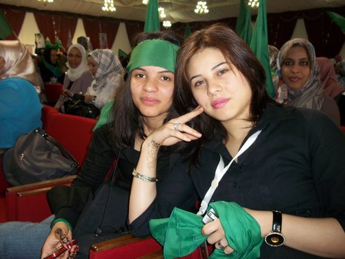 vozaloslibios's profile picture. Soy simplemente YÓ.He destruido toda la basura que esta sociedad ha metido en mi mente y he empezado de 0.Te invito a hacer lo mismo y serás libre