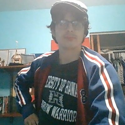 living in hawaii, having fun , love sci fi and cartoon and anime