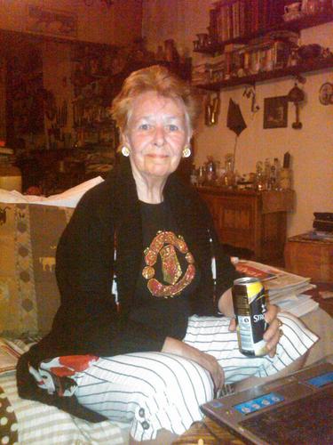 zettieleeuw's profile picture. Never! enough time  in one day to do everything I have (want!) to do. But, am I bothered? Haha: Keep Laughing!!! Like me and R.H.V. Leonidas!