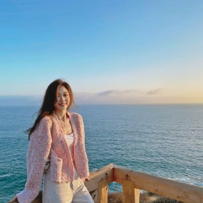 emily02403194's profile picture. 