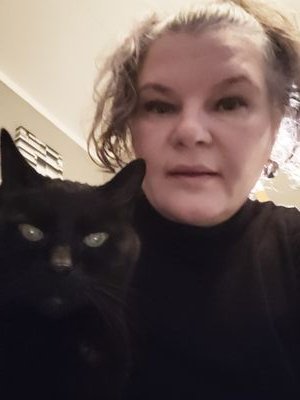 Sosialarbeider i NAV, musiker, hobbykunstner, 8 års erfaring som tidligere folkevalgt i Ullensaker. Sosialdemokrat. Støtter rusreformen.