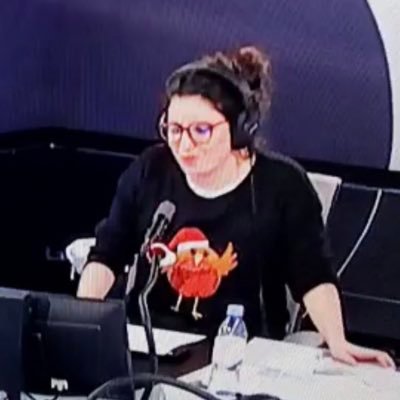 Journaliste à @franceinfo 📻 Passée par @uqam et @sciencespoEDJ