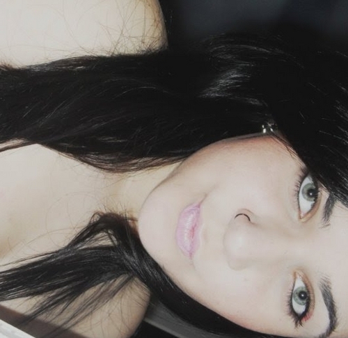 Beatriz,amarela,tagarela,eu te amo muito minha gatona! By thalyta,a menina que tu mais ama na life! s2