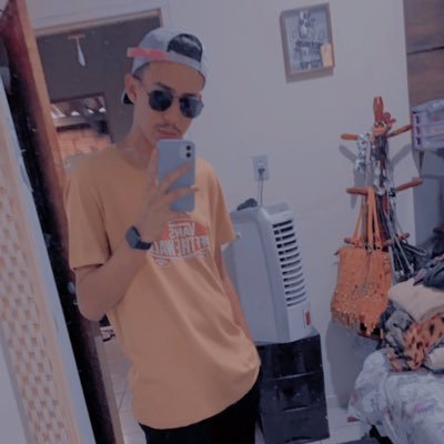 rianalmeid's profile picture. Tô cheio de coisa pra fazer mais estou aqui no Twitter ✌🏻 Instagram:@ rianalmeidaa