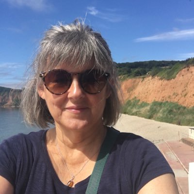 Malvern based reflexologist who helps people reduce stress and improve well-being. Hormonal wellness coaching available from June.