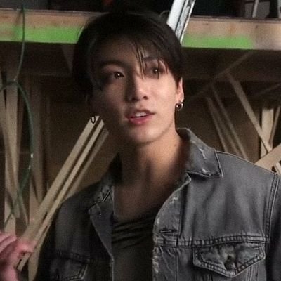 kkyuscafe's profile picture. ⠀   she/her • bi • 22 | the genre is BTS • fan acc |