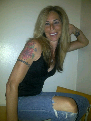 Personal trainer,loves to work out and spend time with friends and family. #Team lady MaMaz