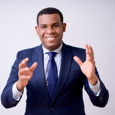 ReyniSilverio's profile picture. Amante de : Dios, la familia, lectura, conferencista en liderazgo, comunicación y ventas