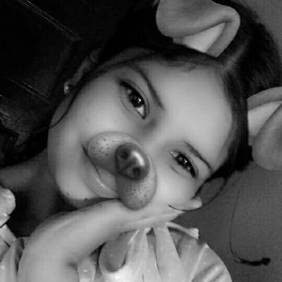 Shivika2006's profile picture. The happiest kid alive🌈🍁