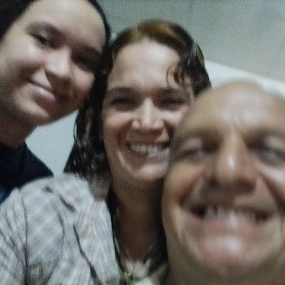 @ylzangale, Lcda Admón, Avalador Profesional.
Creo en mí País más NO quienes lo gobiernan.
Ser Gerente es de Sabios.