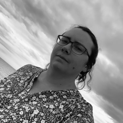 EcarnotEstelle's profile picture. professeur de mathématiques en collège.