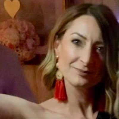 SallyWarner1975's profile picture. 