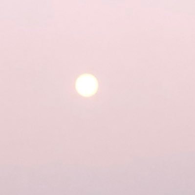 This is the moon, do you believe it? Fight for a real villain, don't let hypocrites occupy the world
