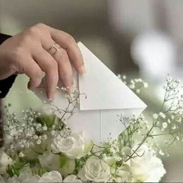 ‏‏‏‏‏‏‏‏سيفقدني قومي اذا جد جدهم 
وفي الليلة الظلماء يفتقد البدر 💌