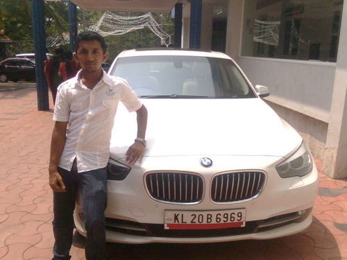 am juzz frndly...n i always find happiness.... i am a bike stunter,dancer,painter,hacker!!!