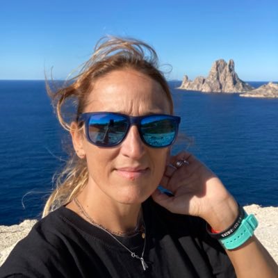 Eschucho luego actúo | Copywriting #MarketingDigital ¿Vendes o emocionas? | https://t.co/8dPz1n01SY I IG: https://t.co/YDhjzElV6r