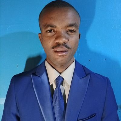 Mr Johnathan Bokopolo, Ingénieur en Réseaux et Télécommunications, Manager et Entrepreneur dans son Entreprise COTEC sarl....